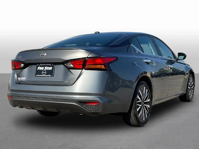 Used 2025 Gray Nissan 2.5 SV image 7