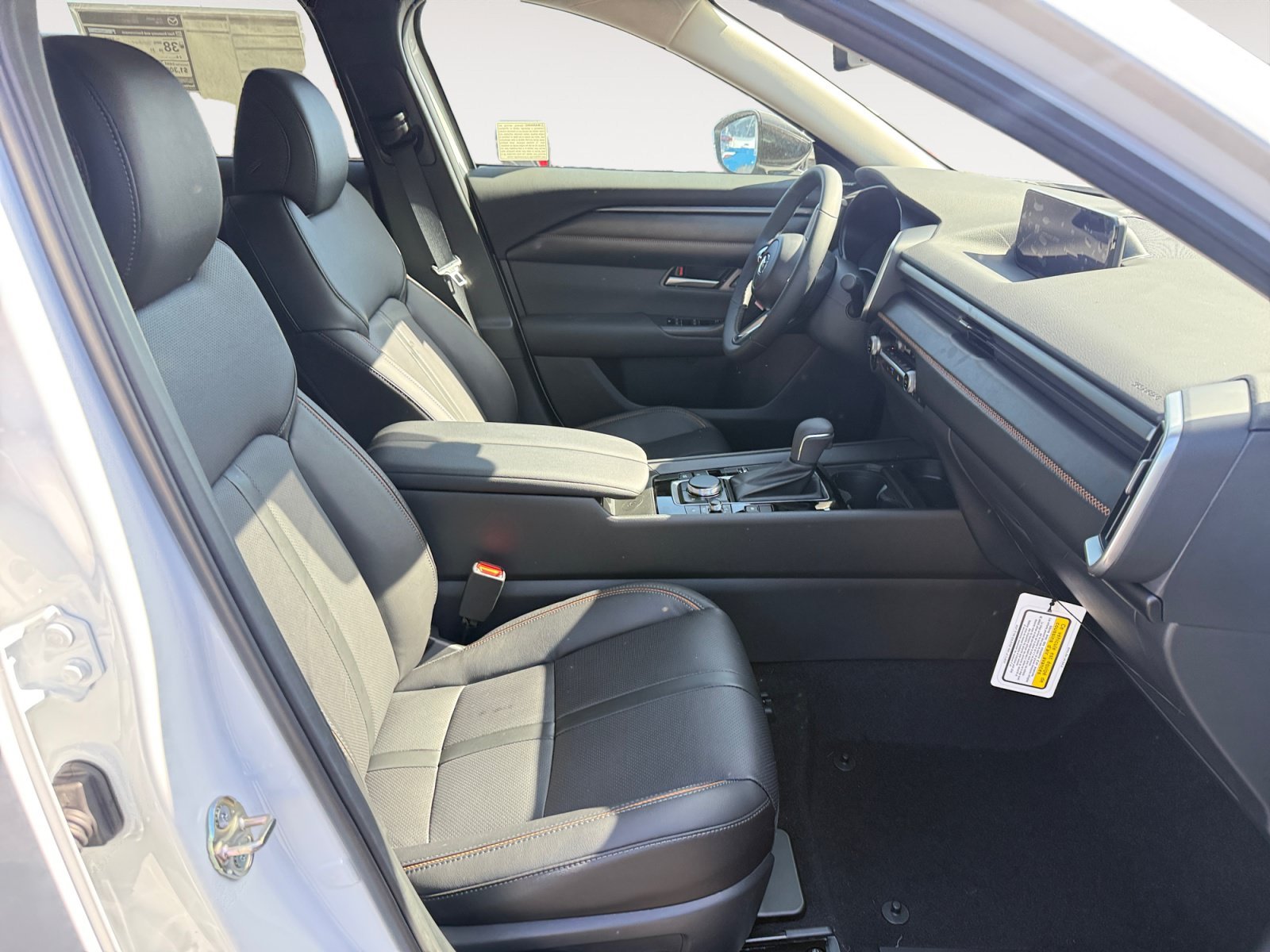New 2026 Wind Chill Pearl Mazda Premium image 19