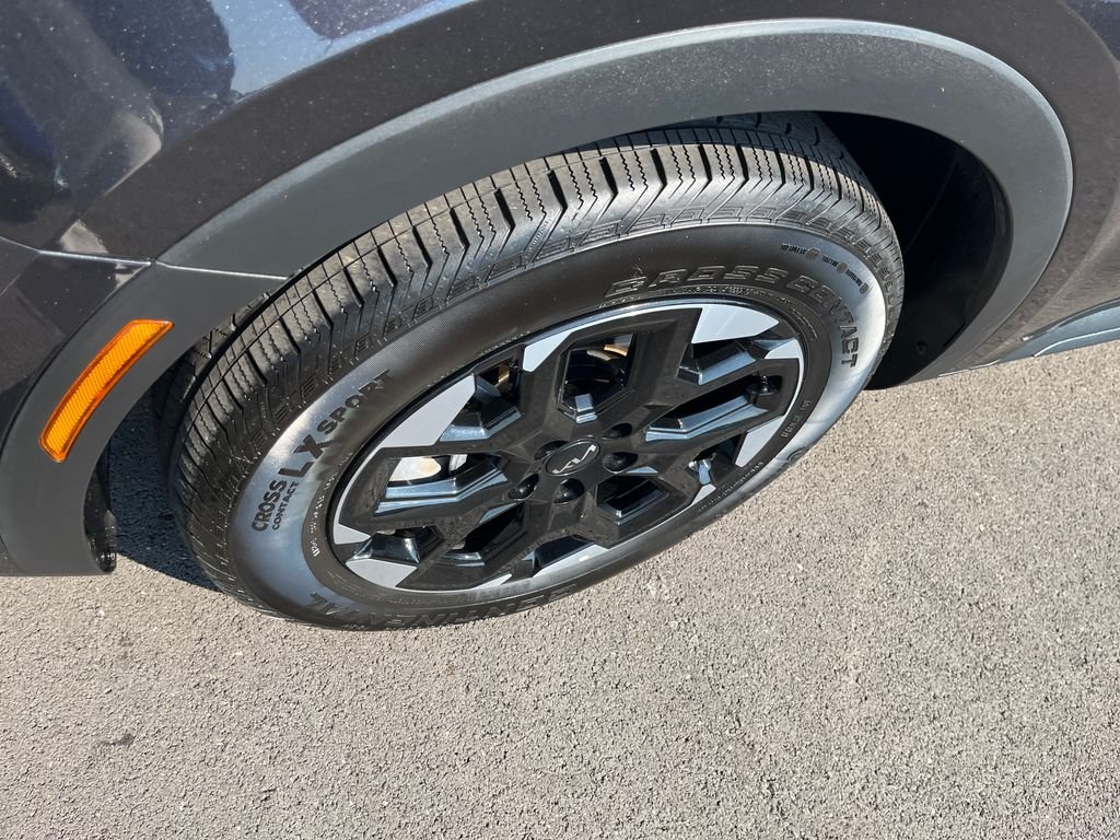 Used 2025 Metal Kia S image 9