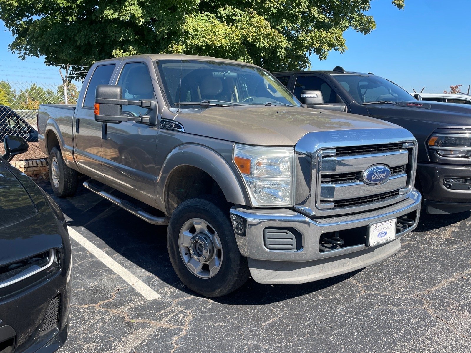 Used 2011 TAN Ford XLT image 1