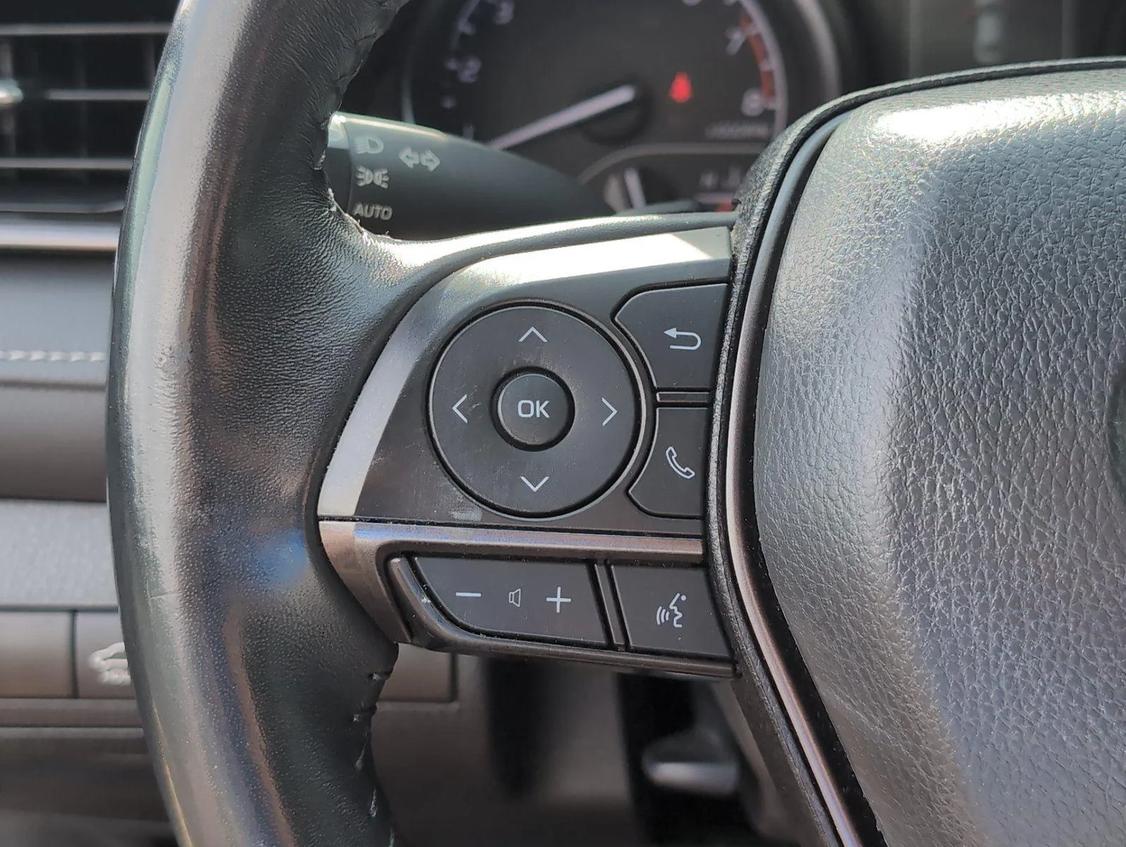 Used 2024 Midnight Black Metallic Toyota SE image 30