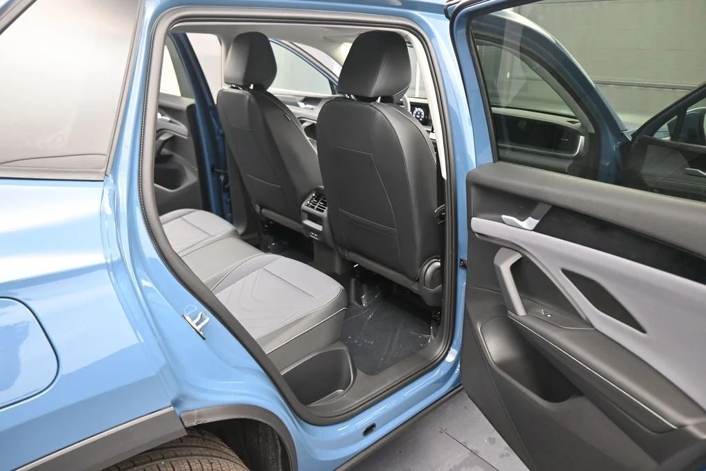 New 2026 Blue Volkswagen 2.0T SE image 43