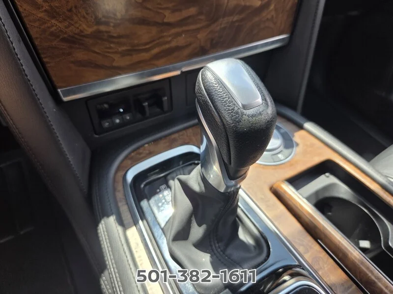 Used 2024 Blue Pearl NISSAN 4X2 SL image 24