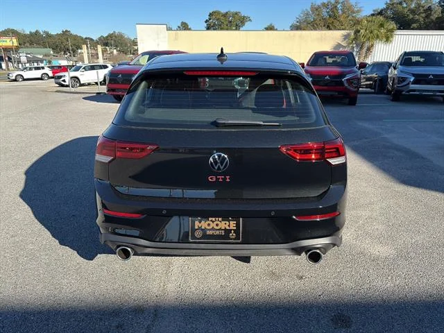 New 2026 Mythos Black Metallic Volkswagen SE image 5