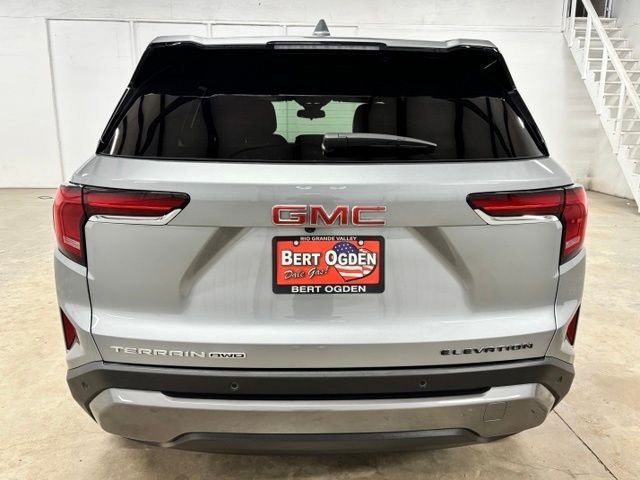 Used 2026 Silver GMC Elevation image 6