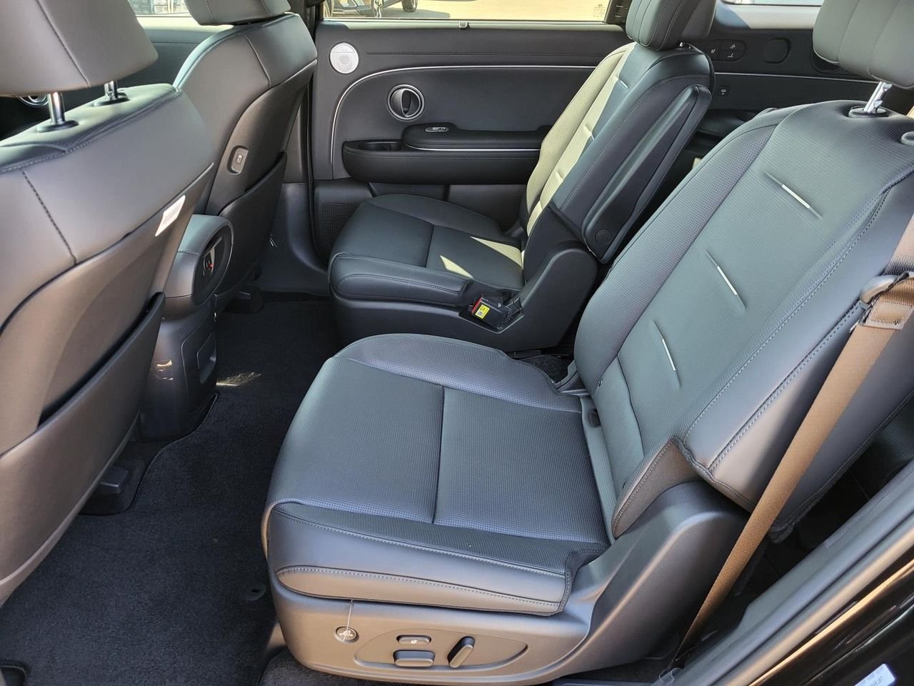 New 2026 Abyss Black Pearl Hyundai Calligraphy FWD image 12