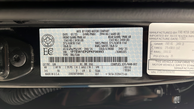 Used 2023 Agate Black Metallic Ford XLT image 28