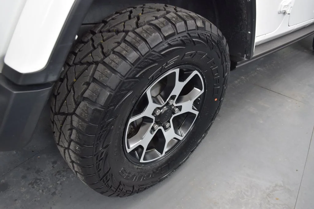 Used 2021 White Jeep Unlimited Rubicon image 23