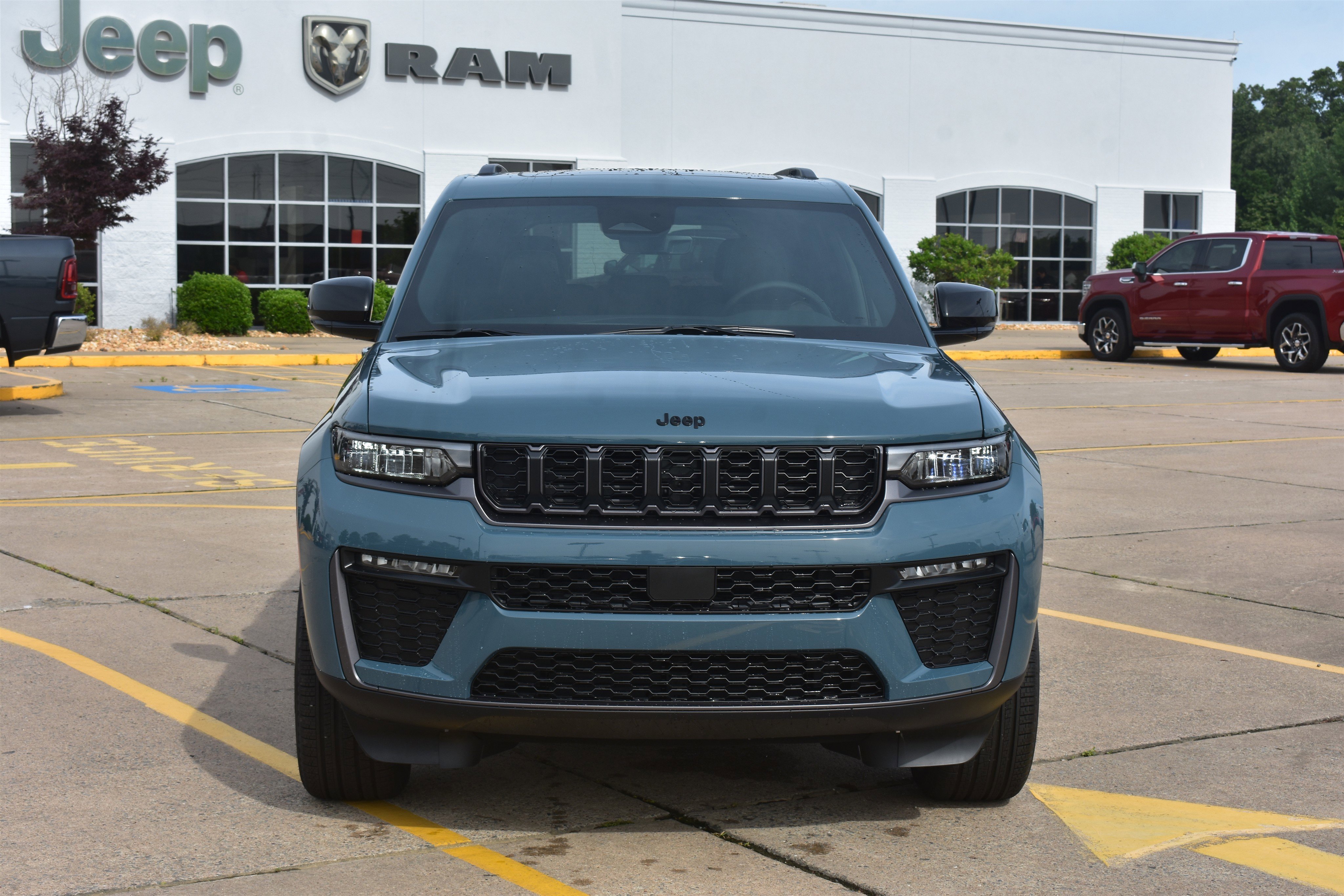 New 2026 Steel Blue Exterior Paint Jeep Limited image 2