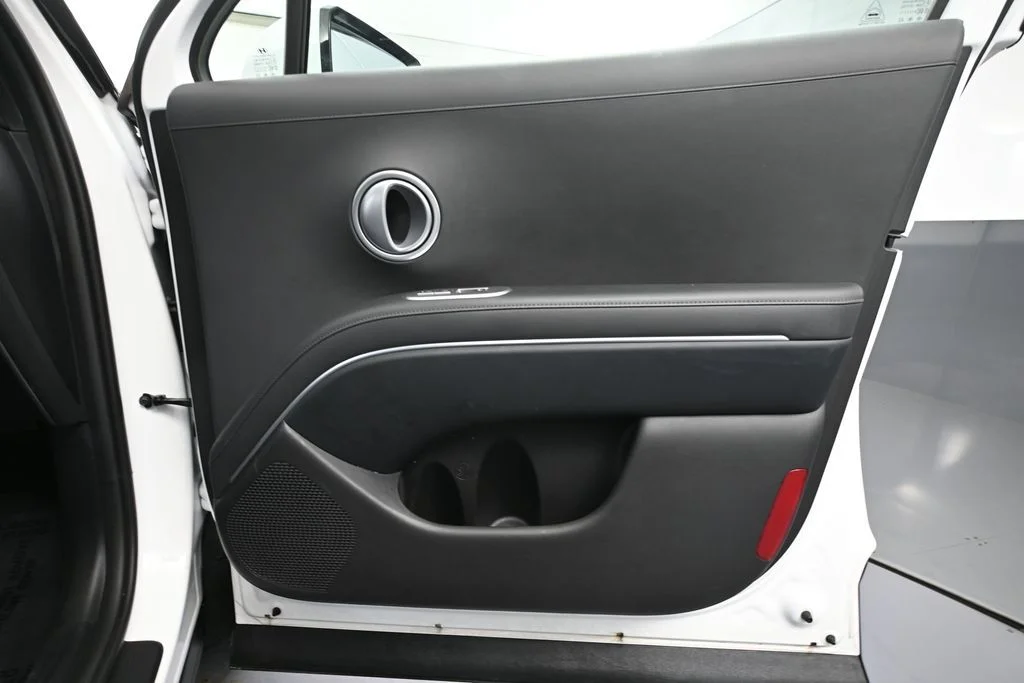 Used 2026 White Hyundai SEL Lite Roof Damage image 39