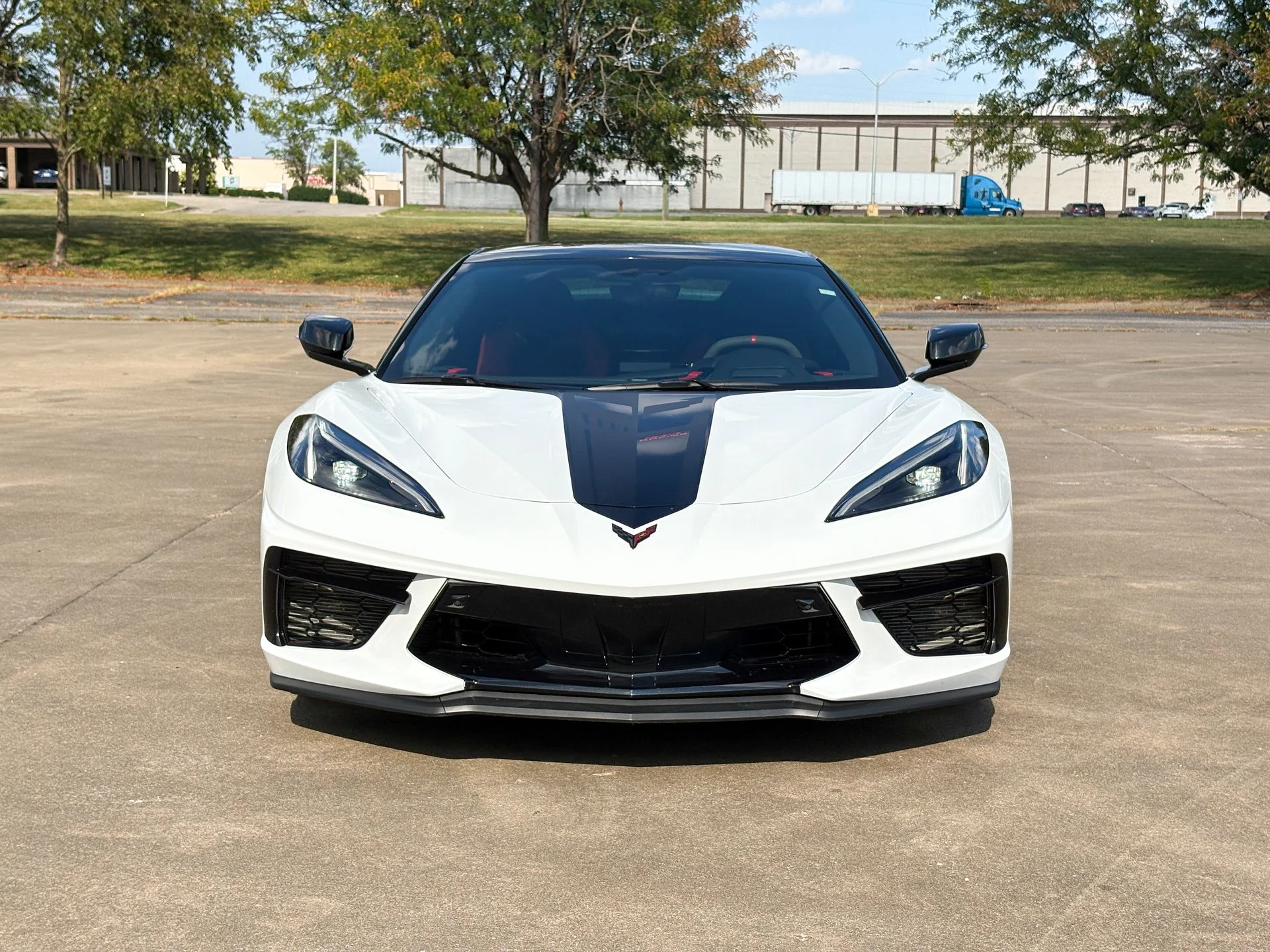 Used 2023 White Chevrolet Stingray image 4