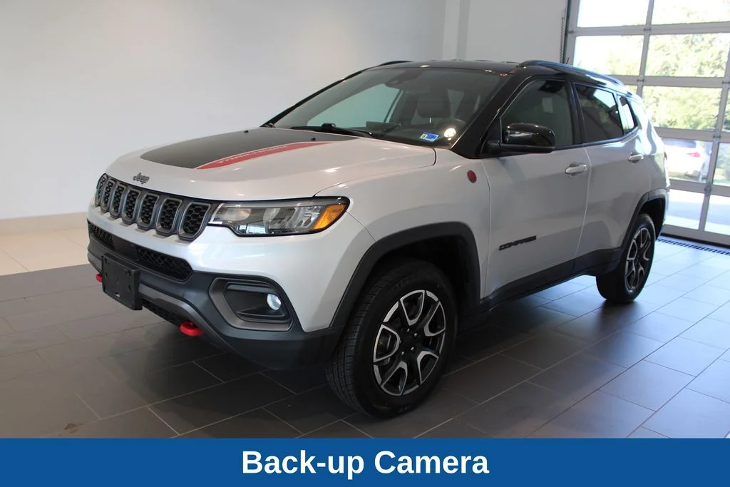 Used 2024 Silver Jeep Trailhawk image 13