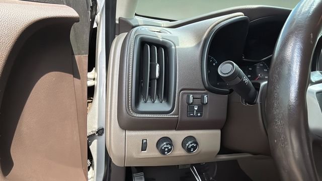 Used 2020 Silver GMC SLT image 21
