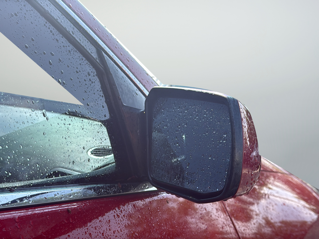 Used 2009 Red Nissan 2.5 S image 11