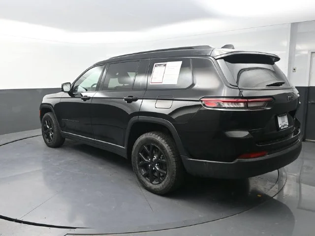 Used 2024 Black Jeep Altitude X image 7