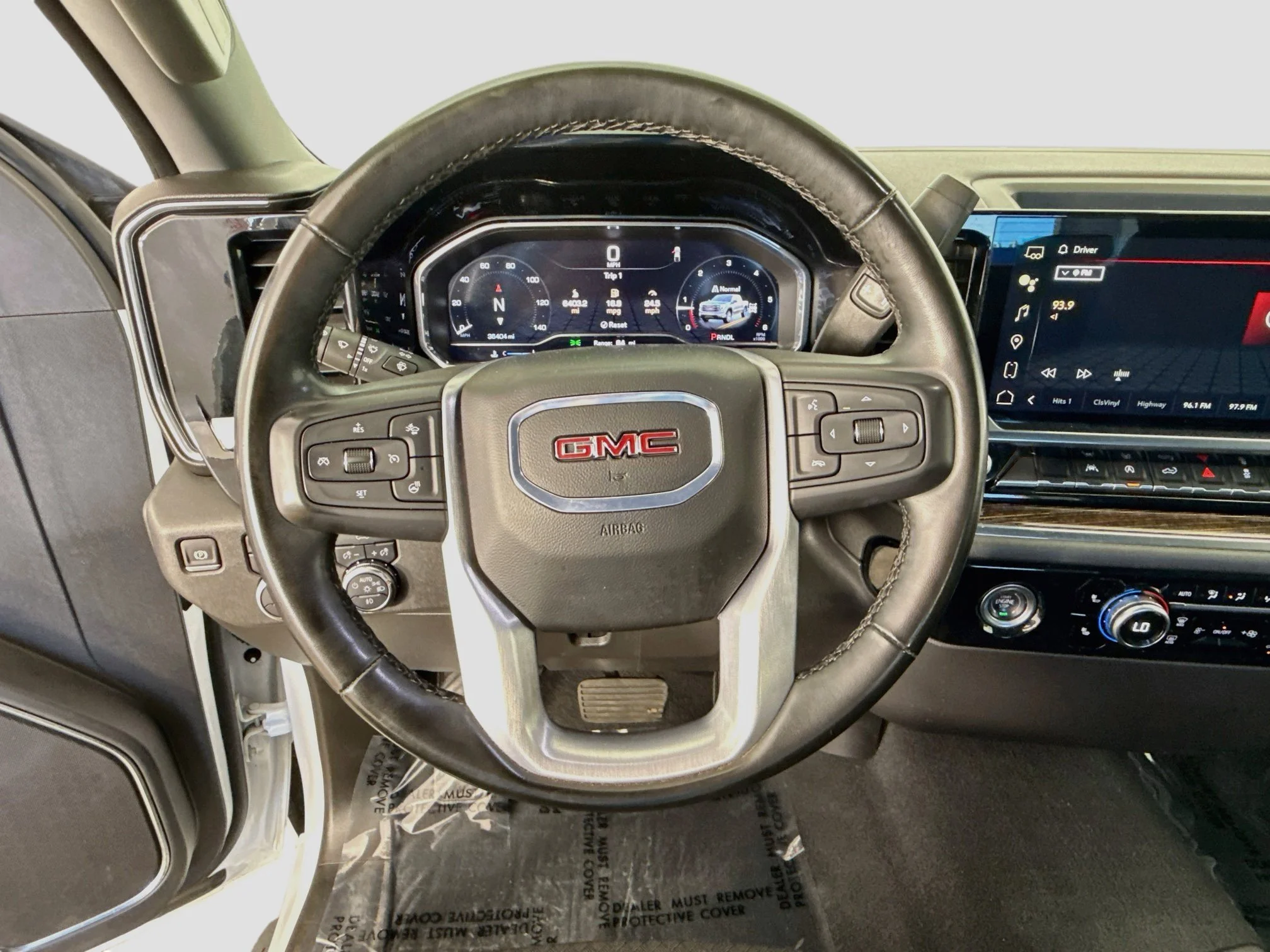 Used 2024 Summit White GMC Elevation image 13