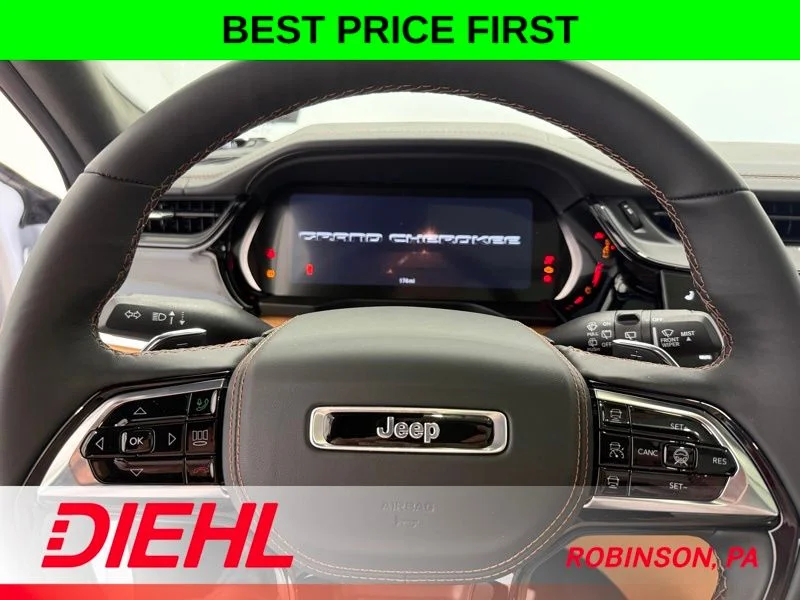 New 2026 Bright White Clear-Coat Exterior Paint Jeep Summit image 28