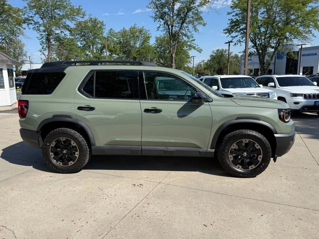 Certified Used 2026 Modern Steel Metallic Honda TrailSport Elite image 5