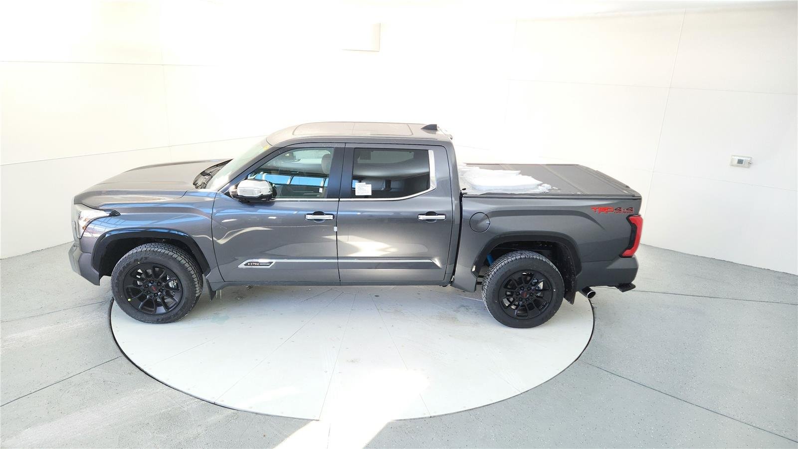 2025 Toyota Tundra 1794 Edition - Photo 14