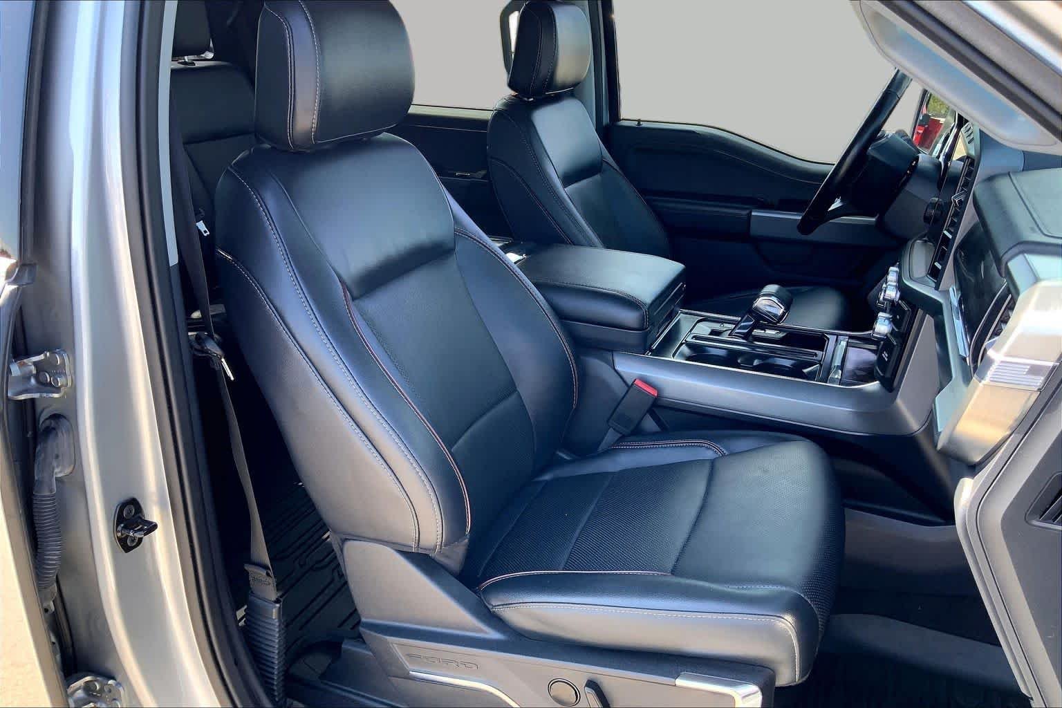 Used 2023 Iconic Silver Metallic Ford LARIAT image 9