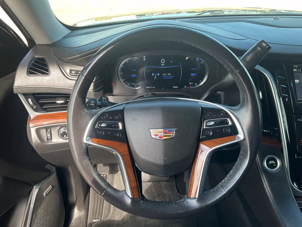 Used 2018 BLACK RAVEN Cadillac Luxury image 42