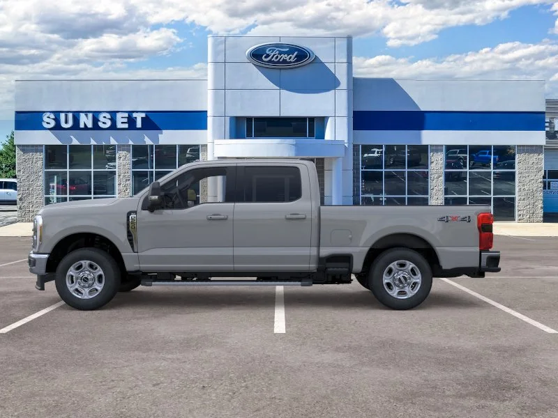 New 2026 Avalanche Ford XLT image 3