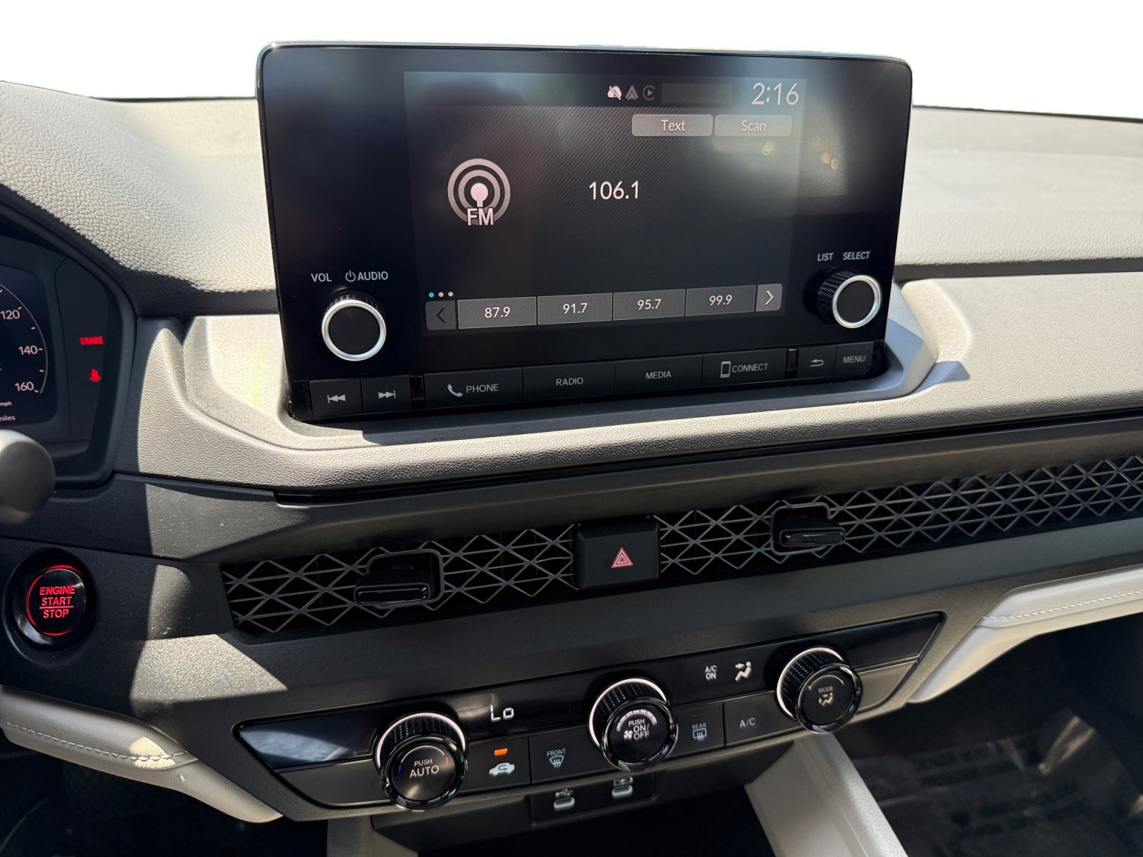 Used 2024 Platinum White Pearl Honda LX image 12
