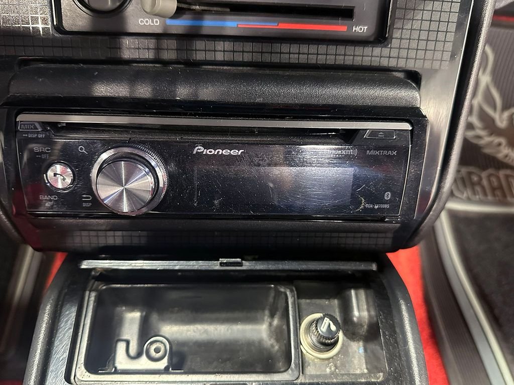 Used 1987 Red Pontiac  image 54