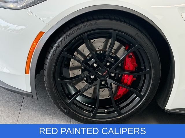 Used 2019 White Chevrolet Grand Sport image 4