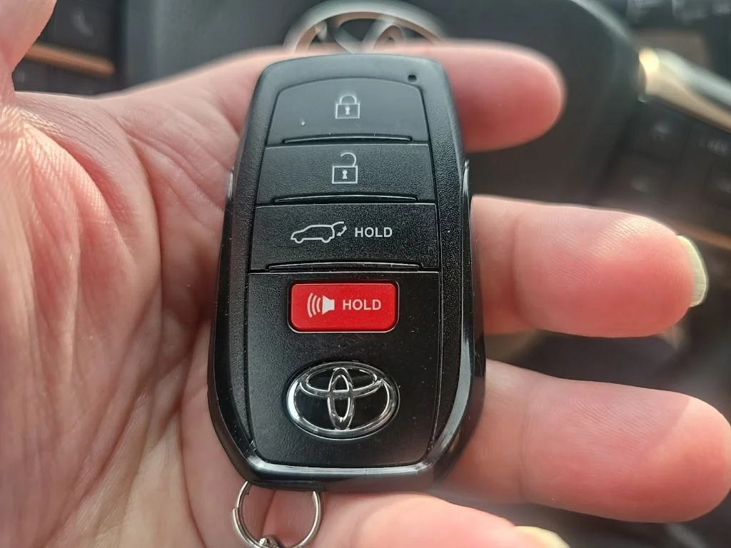Used 2025  Toyota  image 21
