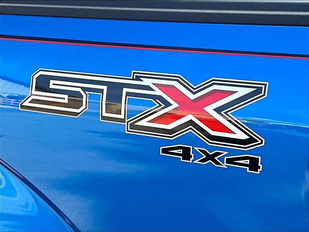 Used 2020 Blue Metallic Ford XL image 28