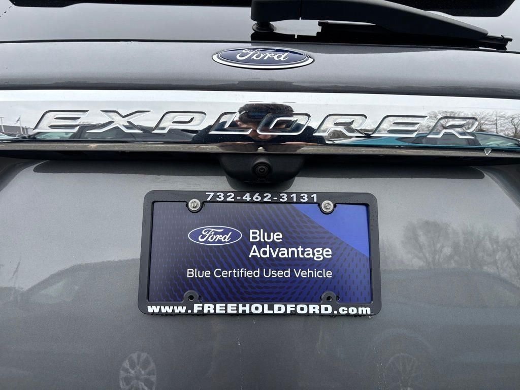 Certified Used 2022 Gray Metallic Ford XLT image 12