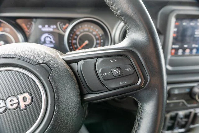 Used 2022 Blue Jeep Sport image 20