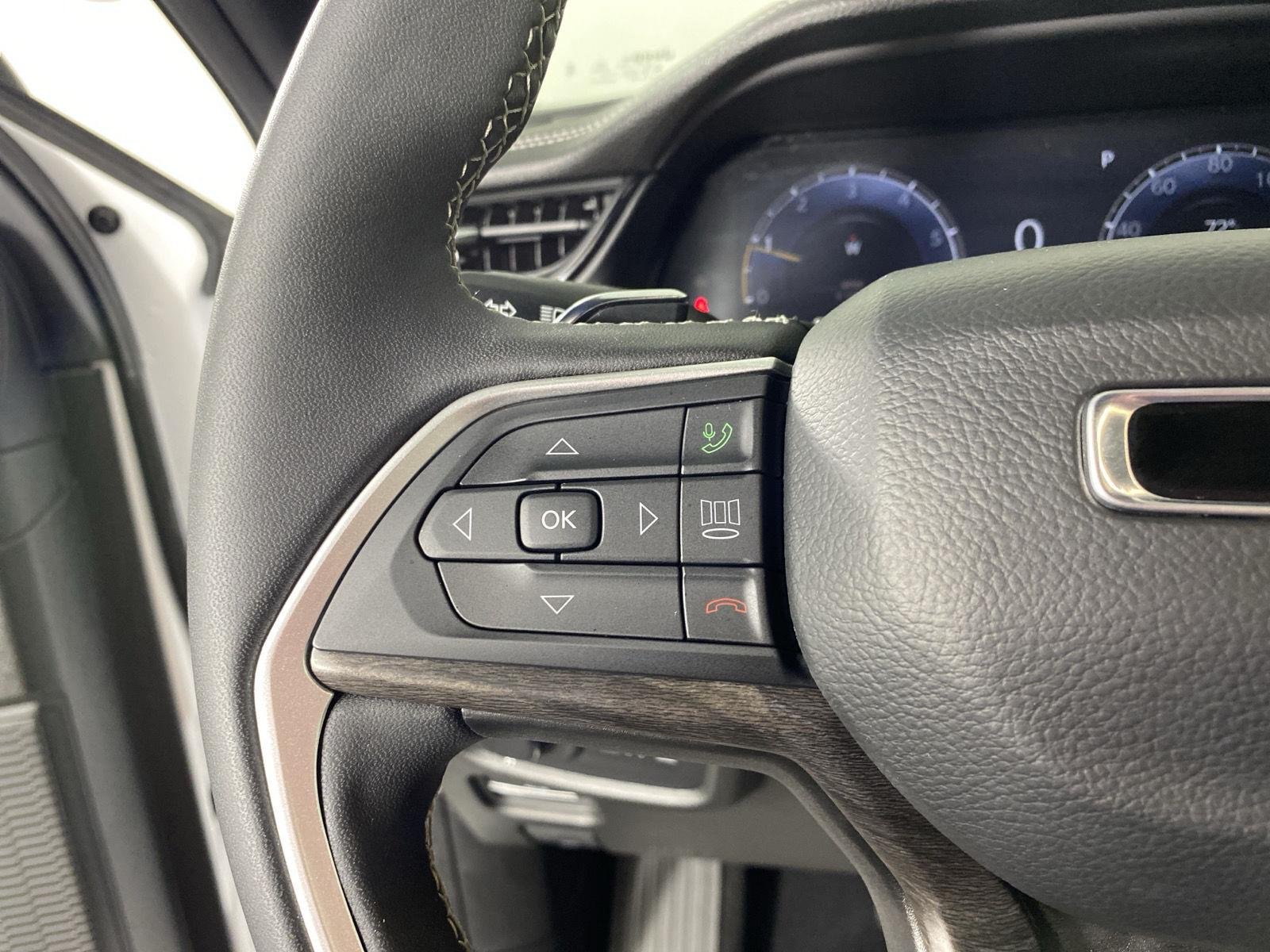 Used 2026 Bright White Clearcoat Jeep Laredo image 22