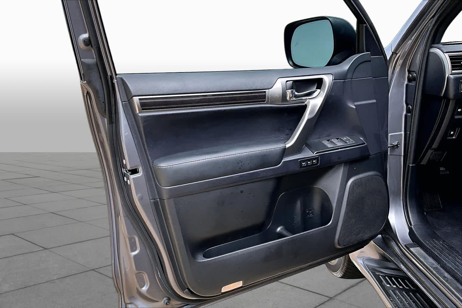 Used 2023 Nebula Gray Pearl Lexus Premium image 22