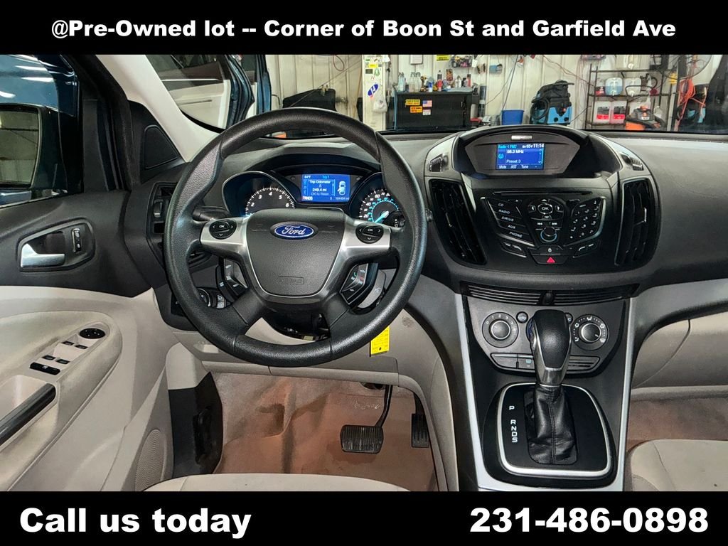 Used 2013 Black Ford SE image 17