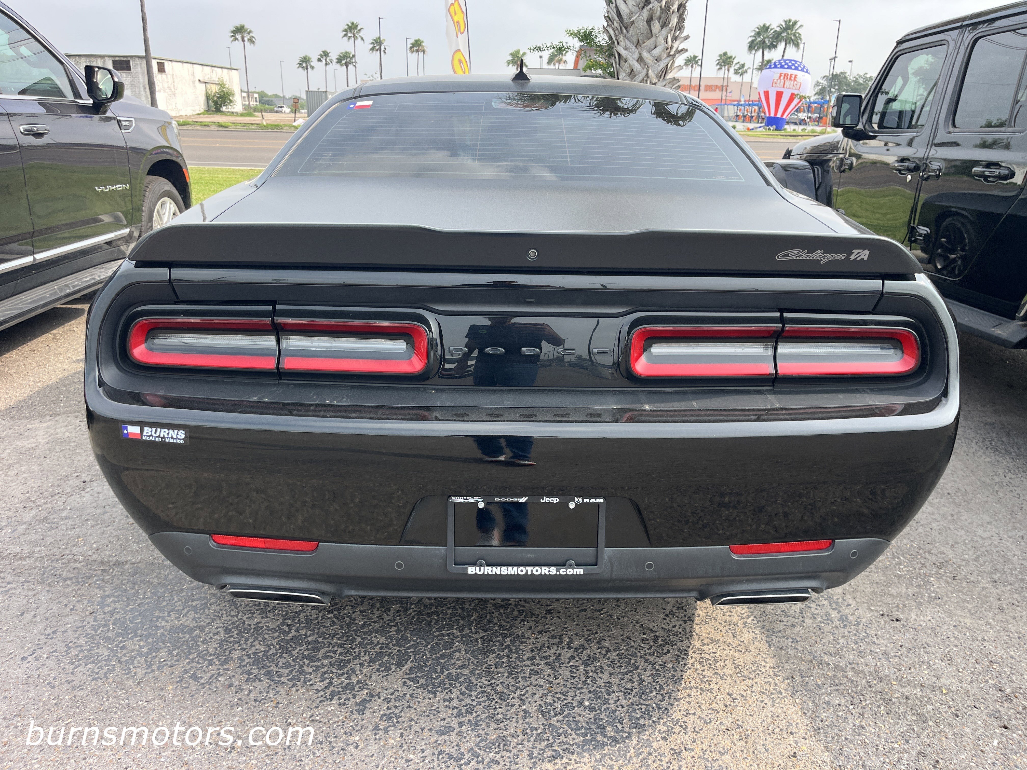 2023 Dodge Challenger R/T - Photo 6