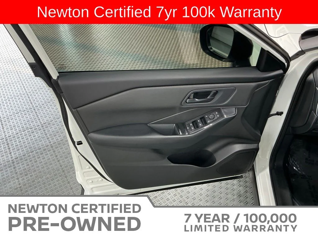 Certified Used 2025 Glacier White Nissan S image 34