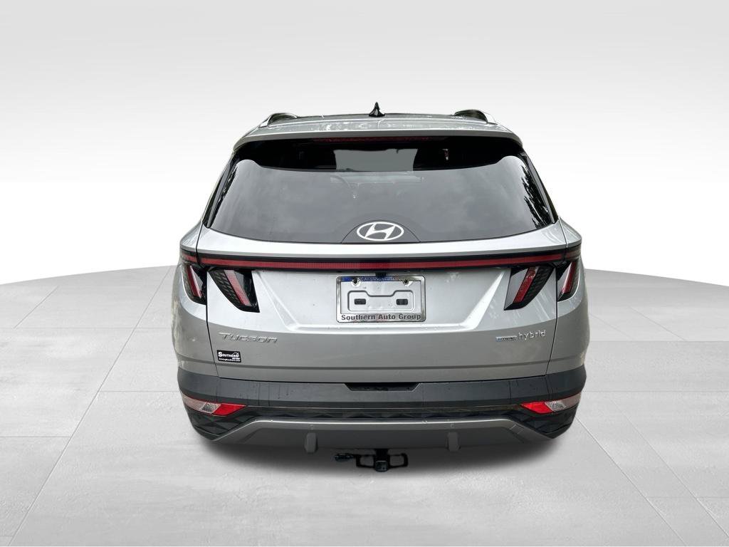 Used 2022 Silver Hyundai Limited image 4