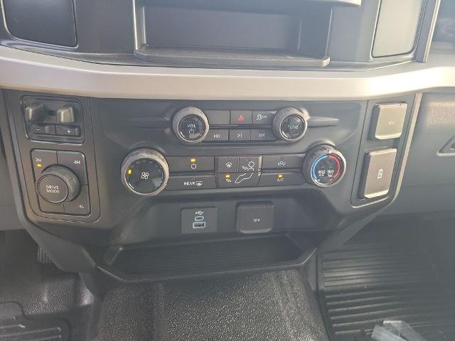 2025 Ford F-450 Super Duty Chassis Cab XL - Photo 42