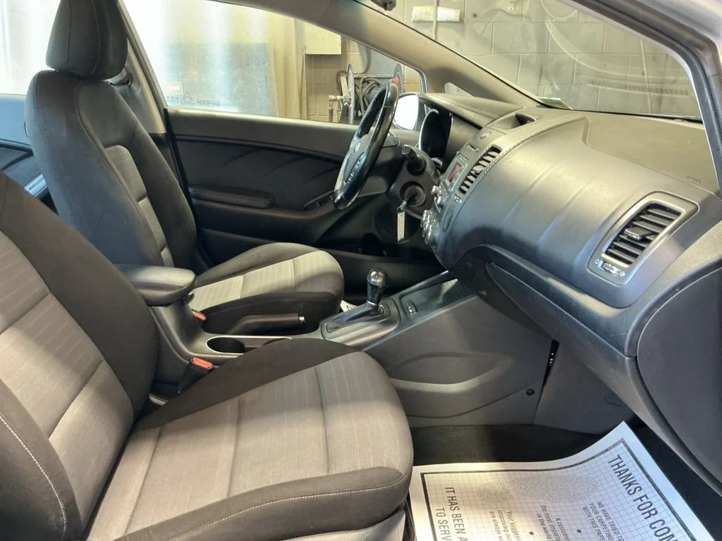 Used 2015 Silver Kia EX image 23