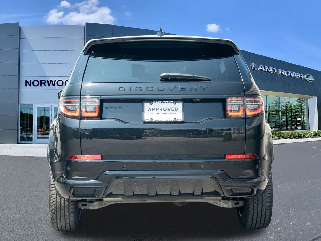 Certified Used 2025 Black Land Rover SE image 5