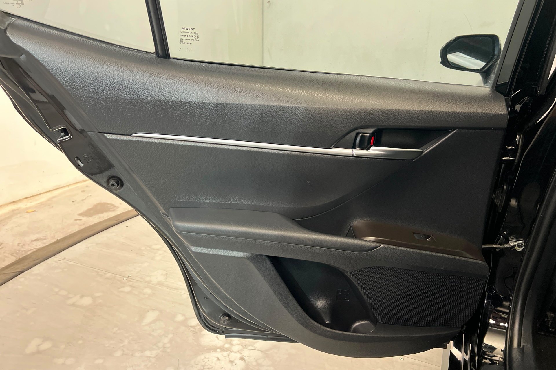2022 Toyota Camry LE - Photo 19
