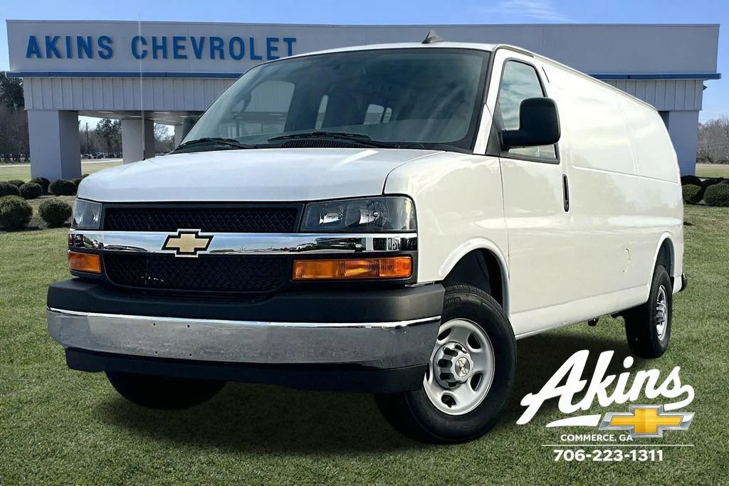 2025 Chevrolet Express 3500 Extended Work Van's photo