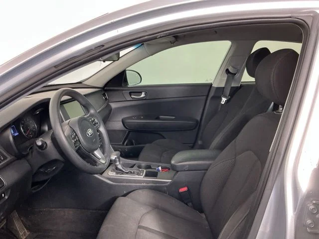 Used 2018 Silver Kia LX image 10