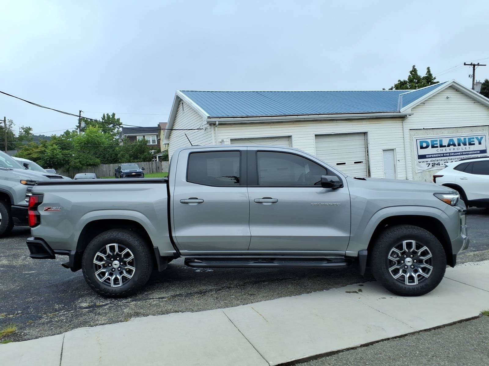 Used 2025 Sterling Gray Metallic Chevrolet 4WD Z71 image 4