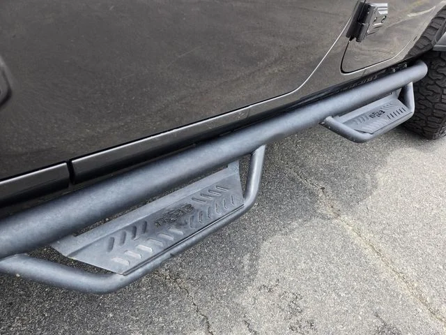 Used 2022 Gray Jeep Sport image 12
