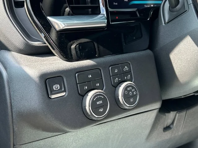 New 2026 Black Chevrolet LT image 32