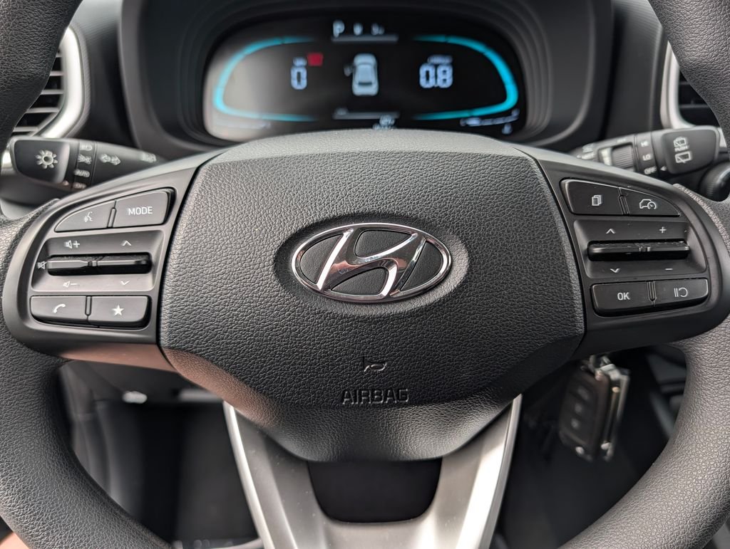 2025 Hyundai Venue SE - Photo 19