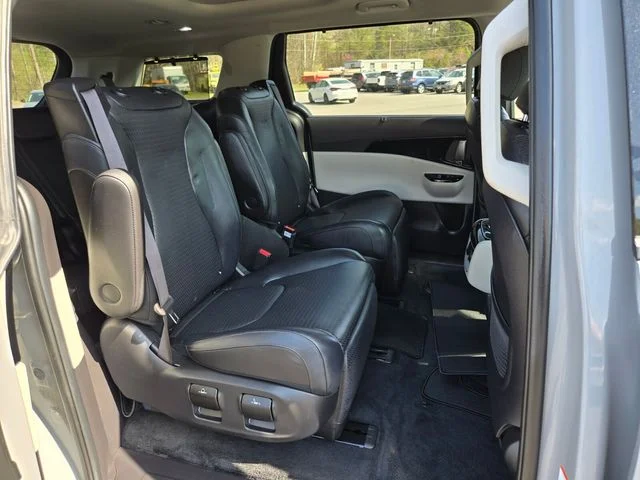 Used 2024 White Kia SX Prestige image 21